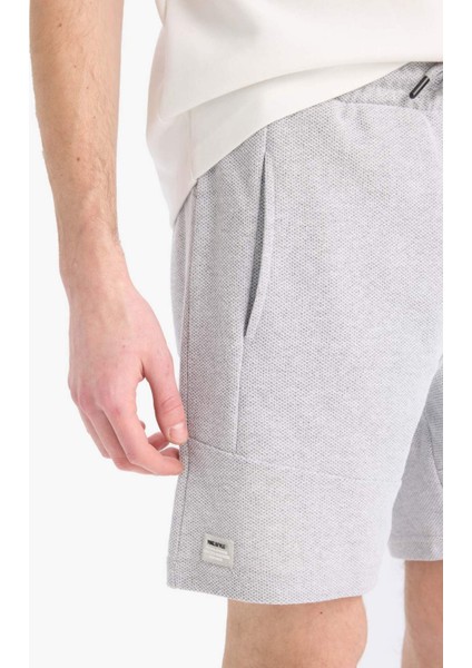 Slim Fit Dar Kesim Dar Paça Şort