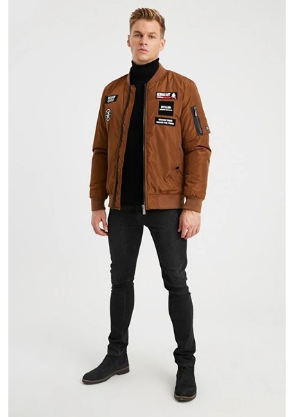 Erkek Tütün Baskı Detaylı Su Geçirmez Pvc Kaplamalı Mont modelleri