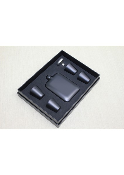 çınar ticaret 4 shot bardaklı matara seti siyah