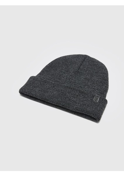 Yeni Sezon Etiket Detaylı Erkek Triko Bere fırsatları