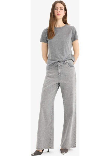 Regular Fit Bisiklet Yaka Basic Düz Kısa Kollu Tişört W7299AZ25SP