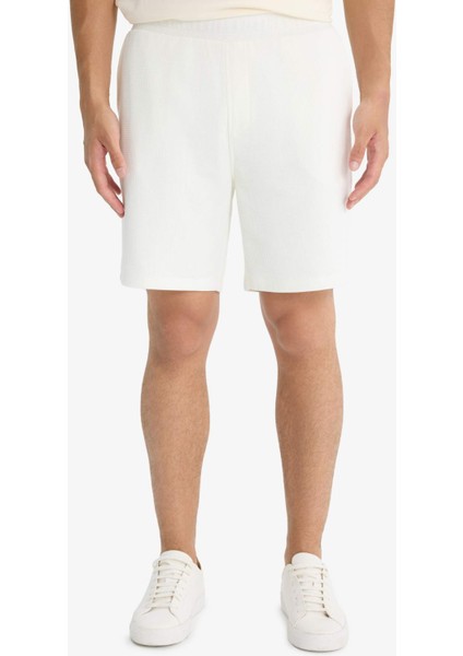 Regular Fit Dokulu Waffle Şort