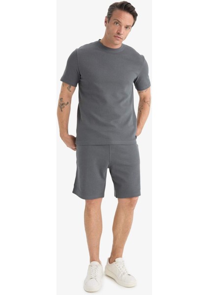 Regular Fit Dokulu Beli Bağcıklı Şort