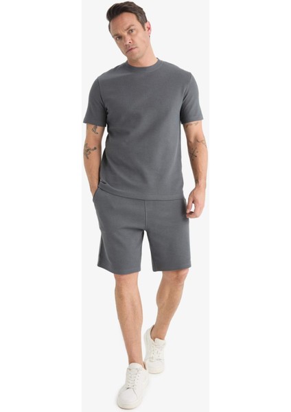 Regular Fit Dokulu Beli Bağcıklı Şort