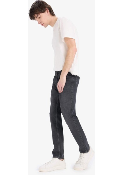 Slim Tapered Fit Dar Kalıp Normal Bel Daralan Paça Jean Pantolon E7033AX25SP