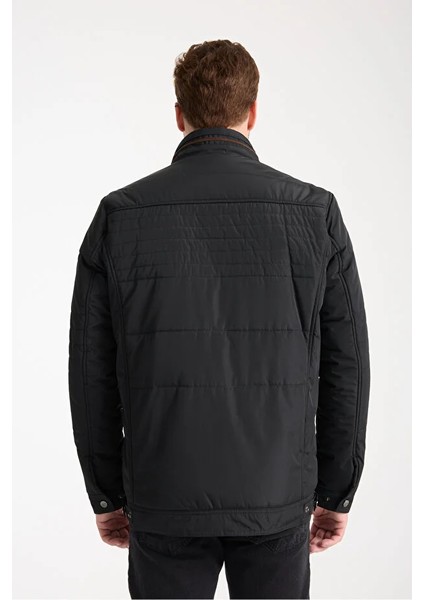 Erkek Siyah Dik Kürk Yaka Spor Mont