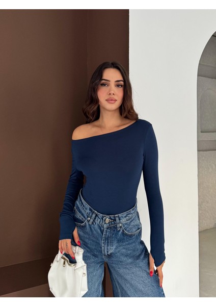 Kadın Kayık Yaka Parmak Geçmeli Uzun Kollu Full Likralı Pamuk Viskon Buzzy Body Tişort