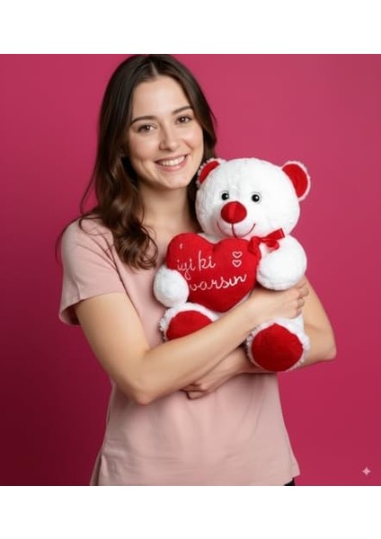 "iyi Ki Varsın" Mesajlı Peluş Ayıcık 45 cm | Kalp Üzeri Nakışlı | Arkadaşa ve Aileye Anlamlı Hediye, Öğretmenler Günü Hediyesi fiyatları