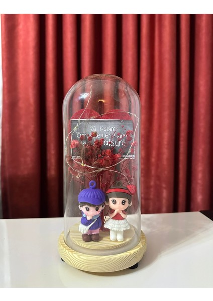 Büyük Boy Cam Fanus Içerisinde Figürlü Öğretmenler Günü Hediyesi