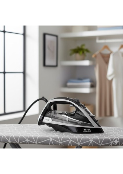 3200 Watt Yüksek Performanslı Kireç Avcısı Buharlı Ütü, Hızlı Isınma, Damlama Önleme, Otomatik Kapanma + Tiftik Toplayıcı