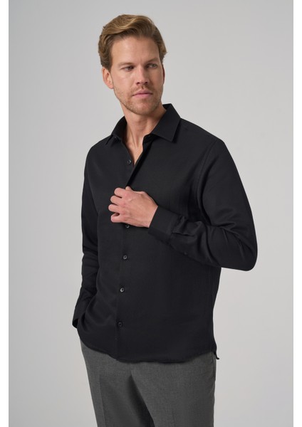 Erkek Siyah Polyester Trend Desenli Dynamic Fit Italyan Yaka Gömlek fiyatları