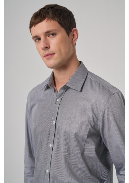 Erkek Siyah Pamuk Trend Çizgili Regular Fit Sert Yaka Gömlek modelleri