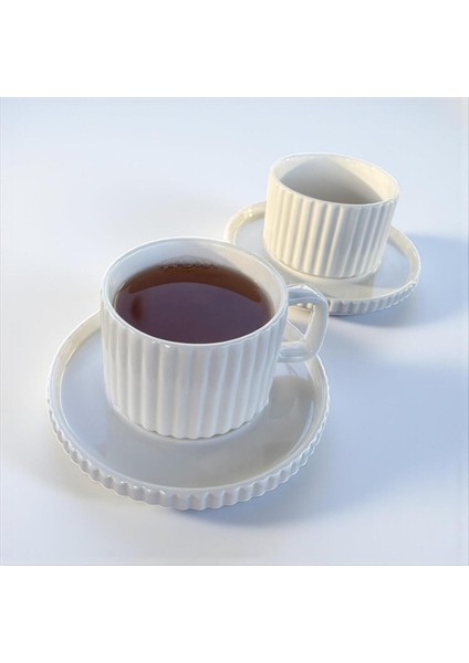 Homeinn Modern Çizgili 2'li Porselen Çay Fincan Takımı – Krem Renk, Sunum Tabağıyla, Şık ve Zarif Tasarım fırsatları