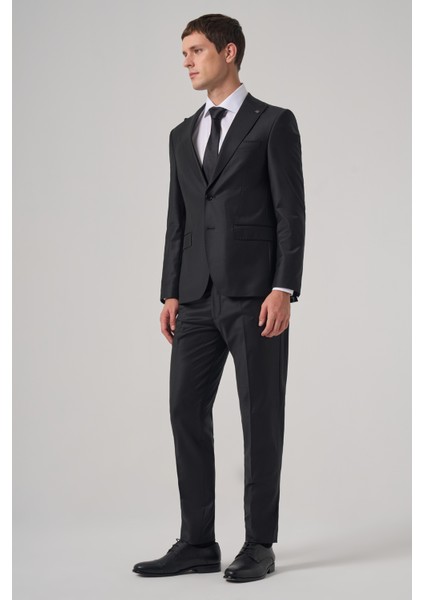 Erkek Lacivert Yünlü Trend Düz Slim Fit Sivri Yaka Takım Elbise modelleri