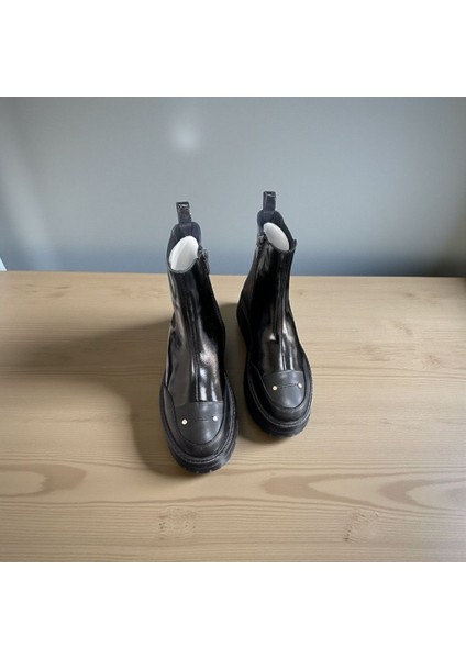 Siyah Hakiki Deri Rugan Garni Detaylı Kadın Bot fiyatları