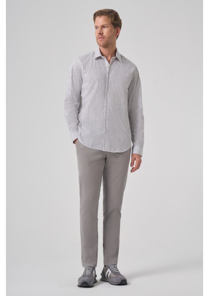 Erkek Siyah Pamuk Trend Çizgili Dynamic Fit Sert Yaka Gömlek fırsatları