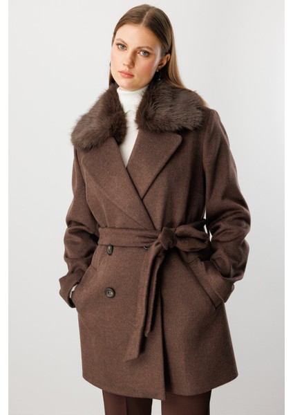 Kadın Büyük Beden Yakası Kürklü Kaban 6333 Kahverengi