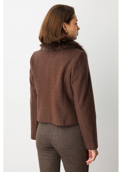 Kadın Yakası Kürklü Kısa Mont 6121 Kahverengi indirimleri