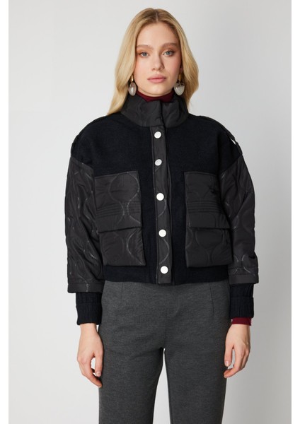 Kadın Kapitone Detaylı Kapak Cepli Mont 60711 Siyah