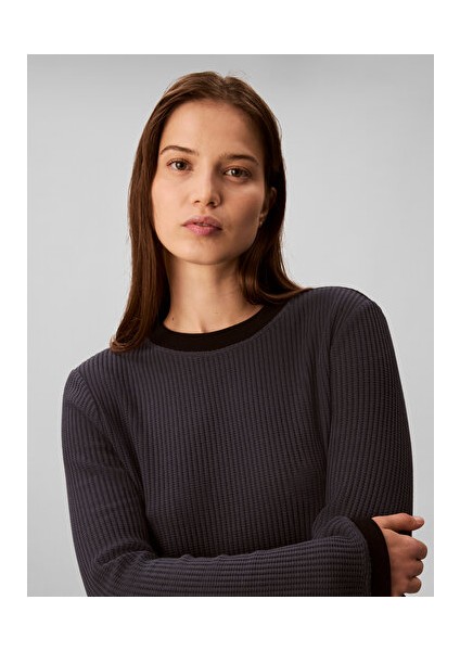 Kadın Koyu Gri T-Shirt fırsatları