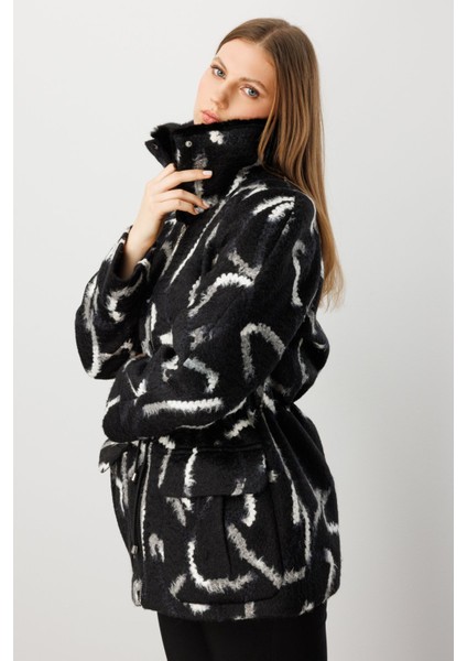 Kadın Büyük Beden Kapak Cepli Desenli Kaban 6301 Siyah