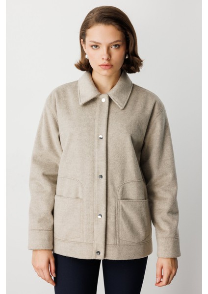 Kadın Torba Cepli Kısa Kaşe Mont 6087 Vizon