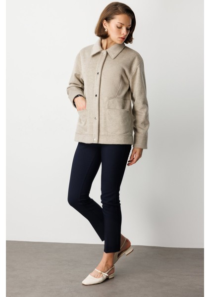 Kadın Torba Cepli Kısa Kaşe Mont 6087 Vizon modelleri