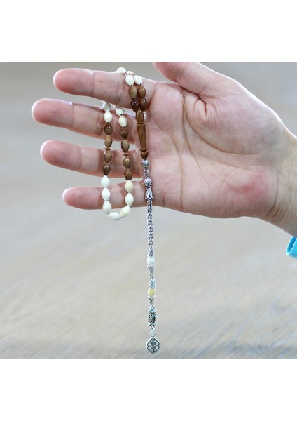 Kararmaz Metal Arnavut Zincir Püsküllü Kuka Imameli Arpa Kesim Naturel Renk Deve Kemiği Tesbih modelleri