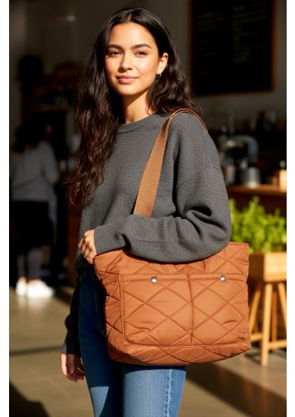 Kadın Kapitone Kol Çantası fırsatları