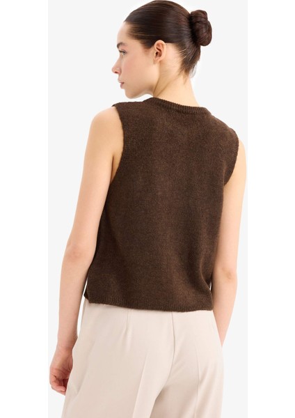 Regular Fit V Yaka Cepli Düğmeli Triko Yelek