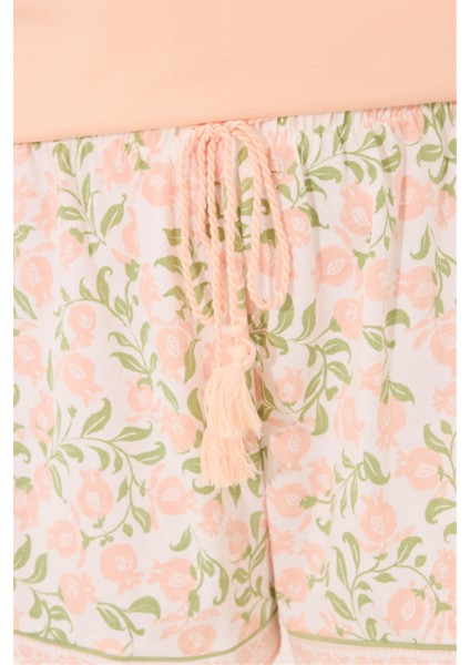 Yaka Detaylı Şortlu Pijama Takımı indirimleri