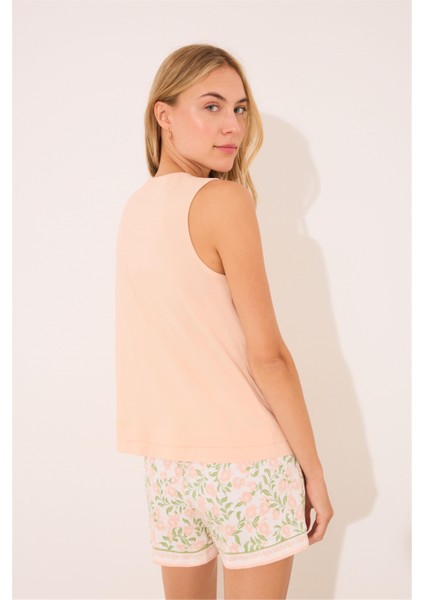 Yaka Detaylı Şortlu Pijama Takımı