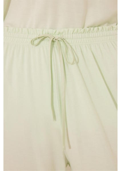 Kısa Kollu Kapri Pantolonlu Pijama Takımı fırsatları