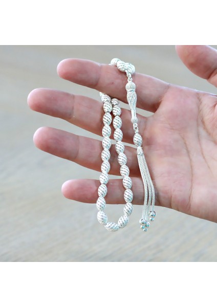 3 Lü Kamçı Püsküllü Helezon Detaylı Telkari Tasarım Arpa Kesim Gümüş Renk 925 Ayar Gümüş Tesbih fırsatları