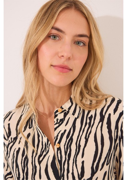 Gömlek Yaka Şortlu Siyah Beyaz Çizgili Pijama Takımı fiyatları