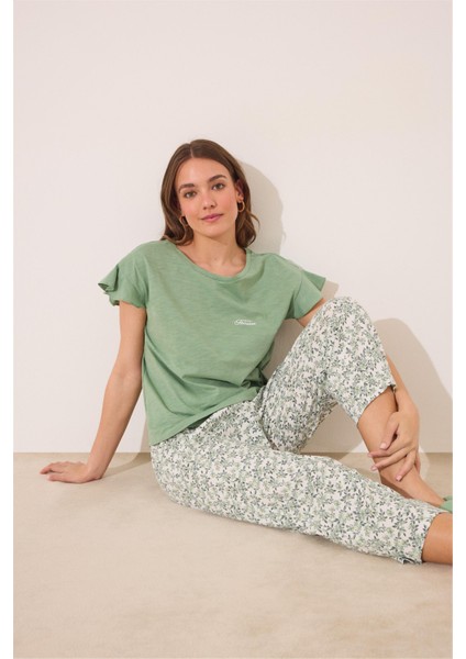 Çiçek Desenli Pijama Takımı