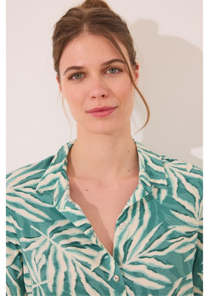 Yaprak Desenli Gömlek Yaka Şortlu Pijama Takımı fiyatları