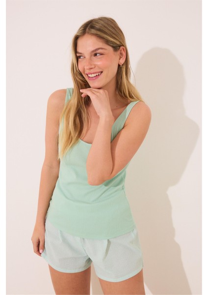 Yeşil U Yaka Şortlu Pijama Takımı