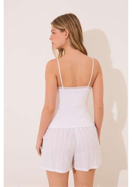 Dantel Detaylı Askılı Şortlu Pijama Takımı