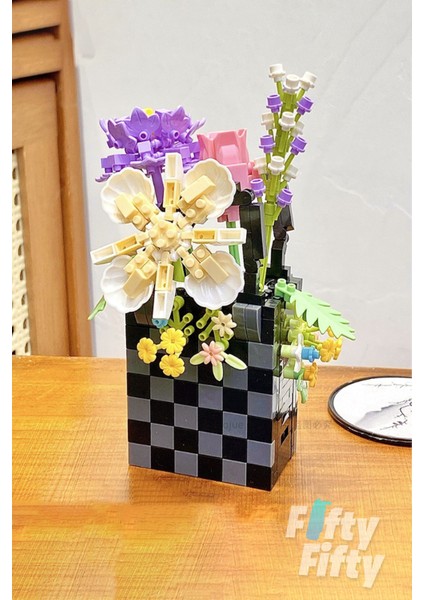 Panlos Boutıque Serisi Siyah Çanta Figürü 556 Parça Oyuncak Yapım Seti -FFP1073 modelleri