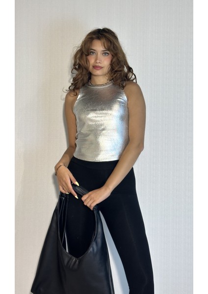 Kadın Halter Yaka Kolsuz Basic Crop Bluz