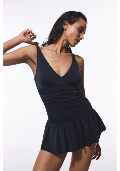 Siyah Etekli Çıkarılabilir Kaplı Mayo