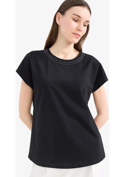Bisiklet Yaka Basic Düz Flamlı Pamuk Kısa Kollu Tişört
