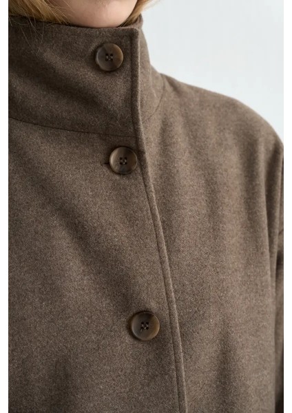 Dik Yakalı Yün Kaban - Vizon