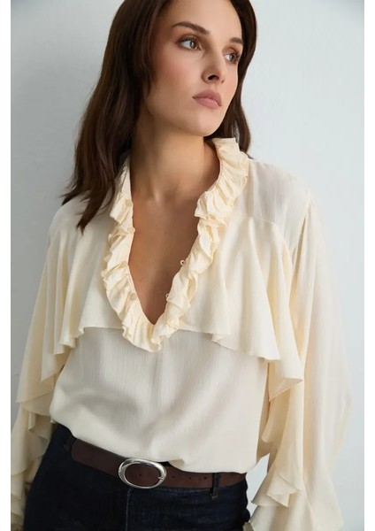 Anka Koleksiyonu Volanlı Viskon Gömlek - Ekru modelleri
