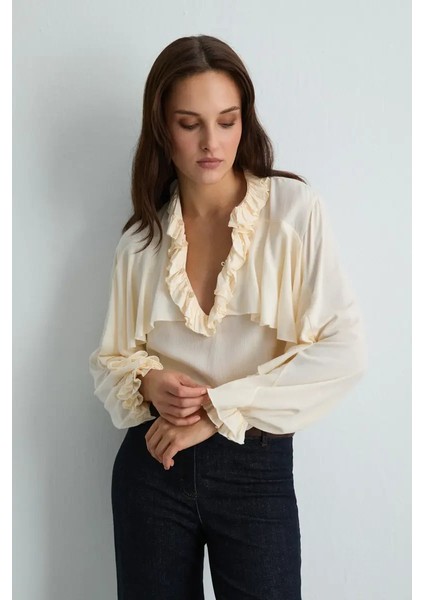 Anka Koleksiyonu Volanlı Viskon Gömlek - Ekru fırsatları