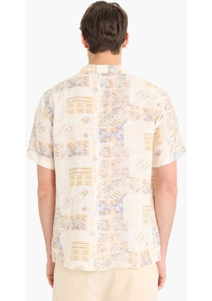 Regular Fit Apaş Yaka Desenli Kısa Kollu Gömlek