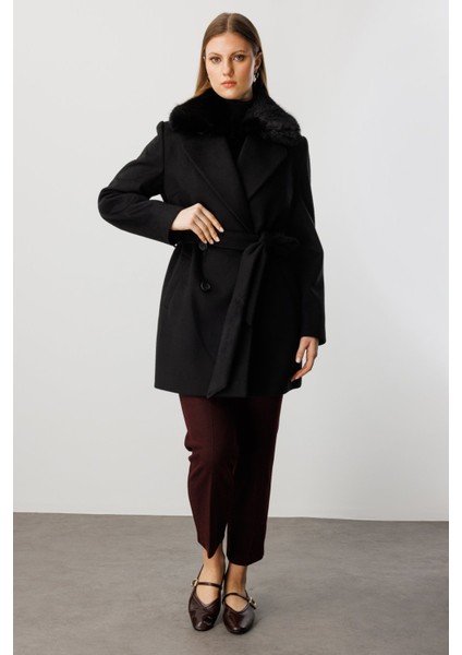 Yakası Kürklü Büyük Beden Kaban 6333-26K