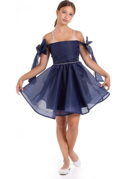 Kız Çocuk Omuz Fiyonklu Lacivert Mezuniyet ve Özel Gün Saten Kısa Abiye Elbise