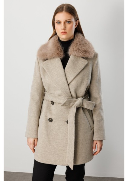 Yakası Kürklü Büyük Beden Kaban 6333-26K